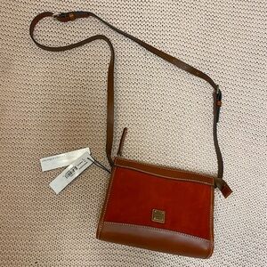 ✰ NWT dooney & bourke red suede zip crossbody shoulder bag ✰